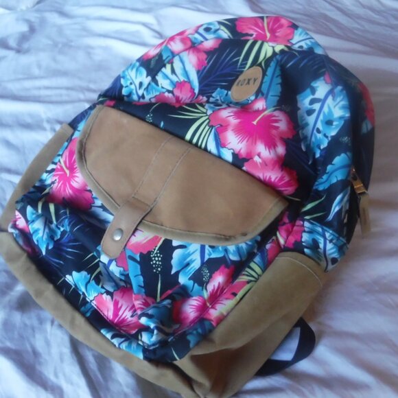 Roxy Tropical pink Hibiscus Floral pattern Puffy Backpack - Picture 4 of 10